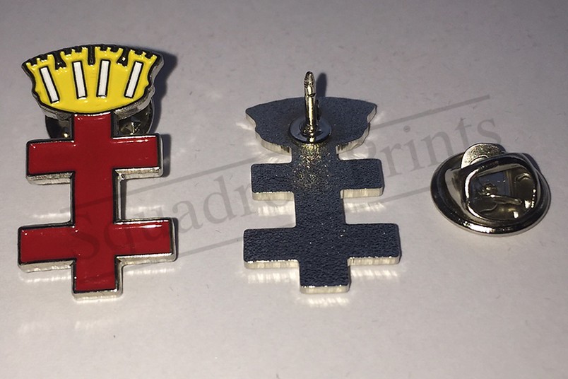 41(R) Pin Badge